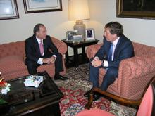 El presidente del Consejo Consultivo, Carlos Millán, visita al presidente del Parlamento, Gabriel Mato