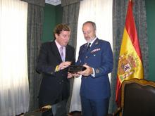 Mato recibe al Jefe del Mando Aéreo de Canarias