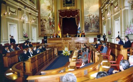 Celebración del Día de Canarias y X aniversario de la Constitución del Parlamento de Canarias (1993)
