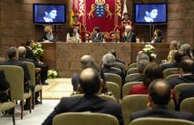 Fotografía El Parlamento de Canarias reunirá mañana a diputadas de la etapa provisional y de anteriores legislaturas, que relatarán sus experiencias políticas 