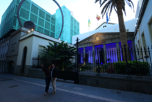 Fotografía El Parlamento canario se ilumina por el autismo 