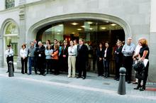 Concentración de protesta en el Parlamento contra la violencia de género