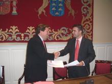 Firma de convenio para publicar veintiséis biografías de políticos canarios