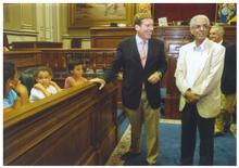 Un centenar de niños saharauis visitan el Parlamento de Canarias