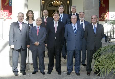 Foto de familia del encuentro de presidentes de parlamentos en Tenerife