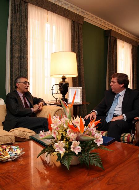 Embajador acoge con interés establecer nexo parlamentario entre Marruecos y Canarias 