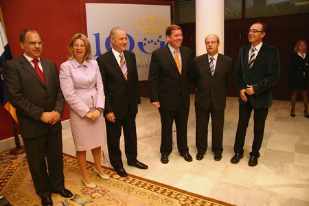 Los representantes institucionales presentan el programa de actos previsto para el centeneario