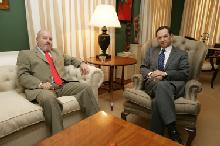 Fotografía El presidente del Parlamento recibió al presidente de Islas Airways 