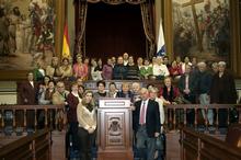 Visita un grupos de ciudadanos de varios municipios de Gran Canaria y Lanzarote. La visita fue promovida por la Asociación de Vecinos 'El Ficus'.