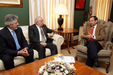 Momento del encuentro entre los dos presidentes.