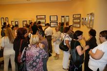 El público llenó la Sala durante la inauguración.