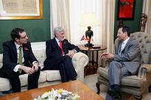 Fotografía El nuevo embajador británico, Giles Paxman, en el Parlamento 