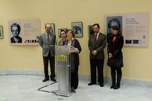 El Parlamento de Canarias, acoge una exposición sobre la vida y obra de la escritora canaria, María Rosa Alonso.