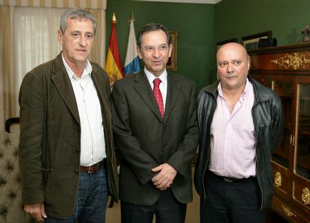 El Presidente del Parlamento de Canarias recibió a los Secretarios Generales de CCOO y UGT