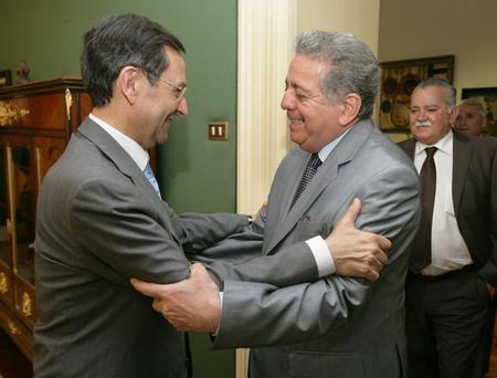 El Presidente recibe al Embajador