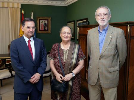 Presidente en compañía de Ana Ferrer y Jordi Fulgado