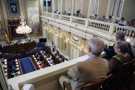 Momento de la lectura de la Declaración Institucional