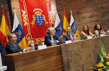 Con alas en los pies - Intervencion de Alberto Vazquez Figueroa -