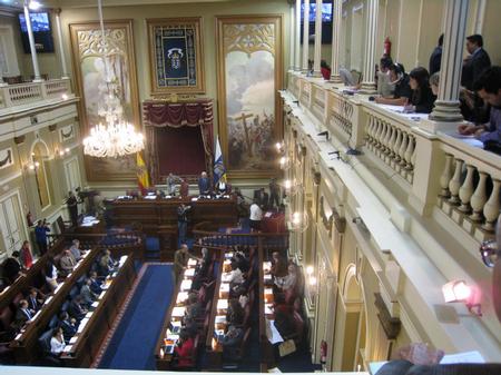 Nombramiento de María Luisa Zamora como Secretaria Primera de la Mesa del Parlamento