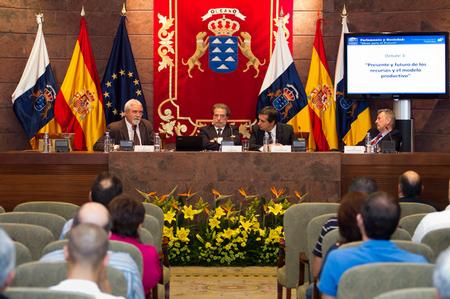 El Salón de Actos de la Cámara durante uno de los debates.