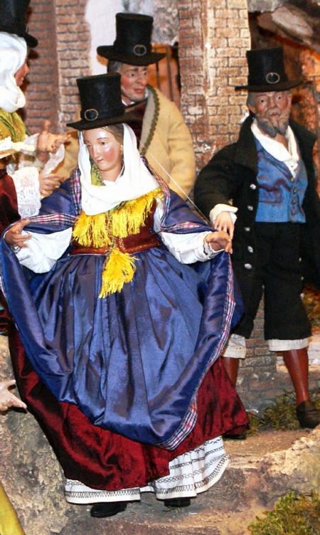 Detalle de una de las figuras con el traje típico de La Palma.