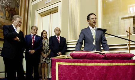 El presidente del Parlamento, Antonio Castro, durante la toma de posesión.