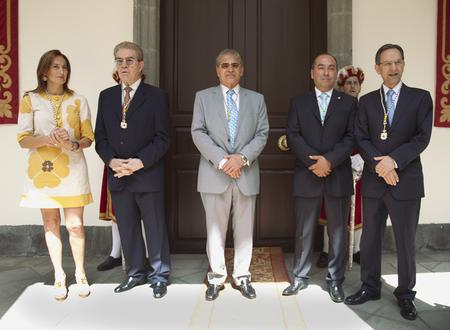 La Mesa del Parlamento de Canarias en la apertura solemne.