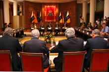 El Salón de Actos del Parlamento durante la reunión.