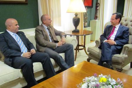 Castro recibió el presidente y vicepresidente del Consejo de Colegios de Agentes Comerciales de Canarias.