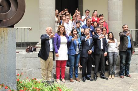 El presidente del Parlamento con el alcalde de La Laguna y su equipo.