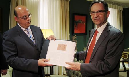 Entrega del libro de la ONCE, 