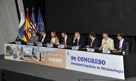 El presidente del Parlamento inaugurando el 