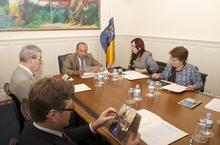 Fotografía Reunión de la Comisión Mixta de Seguimiento del convenio firmado entre el Parlamento y la Consejería de Educación 