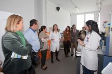 Diputados del Parlamento de Canarias conocen los proyectos de investigación del Instituto Universitario de Enfermedades Tropicales