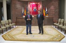 Visita al Parlamento de miembros del Club Financiero de Canarias.