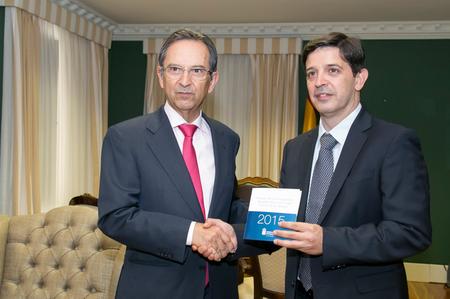 Entrega del PL de Presupuestos Generales de la CAC para 2015. Entrega del PL de Presupuestos Generales de la CAC para 2015.