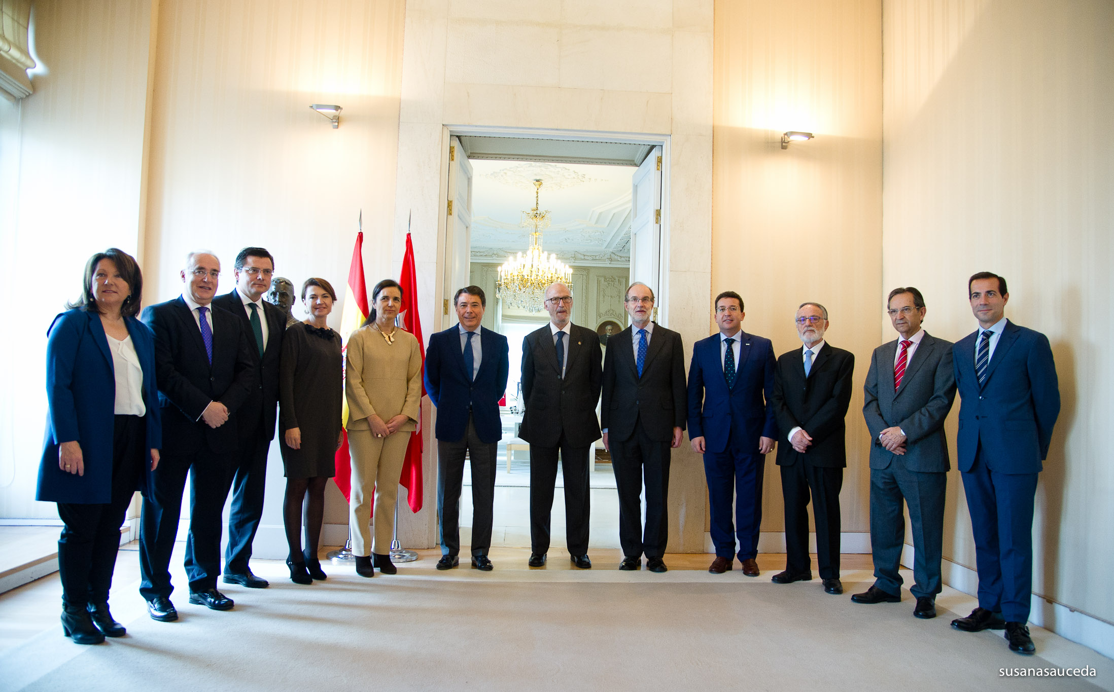 Los presidentes de Parlamentos Autonómicos con el presidente de la Comunidad de Madrid.
