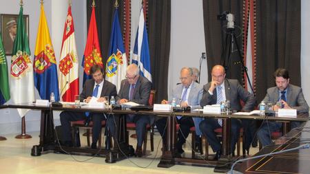Los presidentes de los Cabildos de El Hierro, La Gomera, Lanzarote, La Palma y Tenerife.