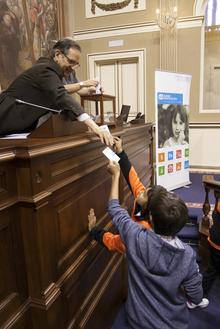 Pleno de Aldeas Infantiles SOS en el Parlamento de Canarias.