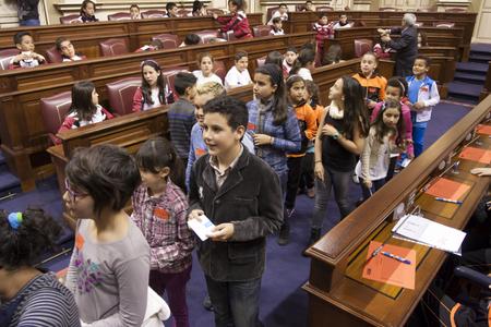 Pleno de Aldeas Infantiles SOS en el Parlamento de Canarias.
