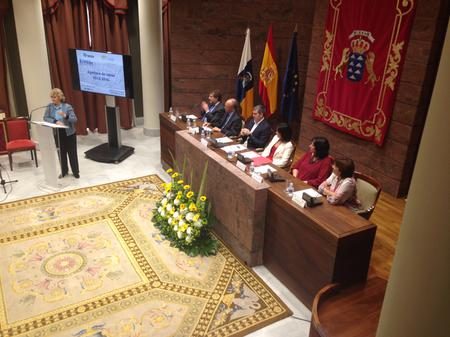 Soledad Becerril ofrece la lección inaugural del curso de Radio ECCA.