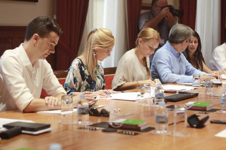 Los miembros de la Junta de Portavoces, durante la reunión.