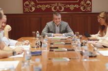 Los miembros de la Junta de Portavoces, durante la reunión.