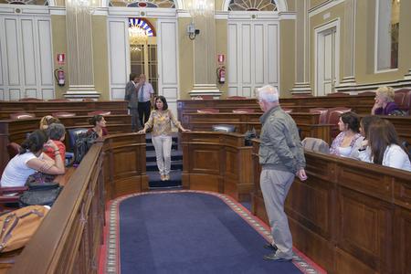 Un momento de la charla en el salón de plenos