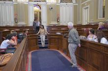Un momento de la charla en el salón de plenos