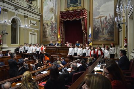 Los integrantes del coro, al comienzo del recital.