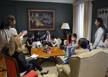 Durante la entrevista con SOS Radio.