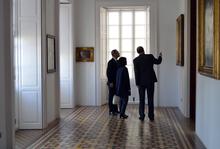 Darias, el alcalde y el cronista oficial, durante la visita.