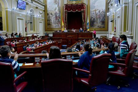 En el pleno infantil.