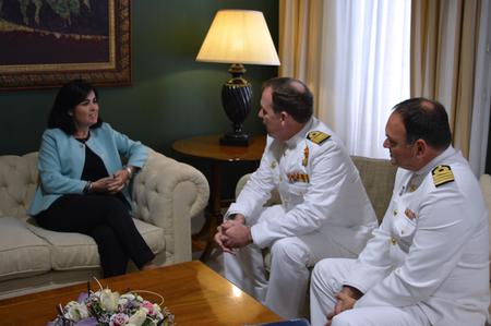 Visita en el Parlamento.